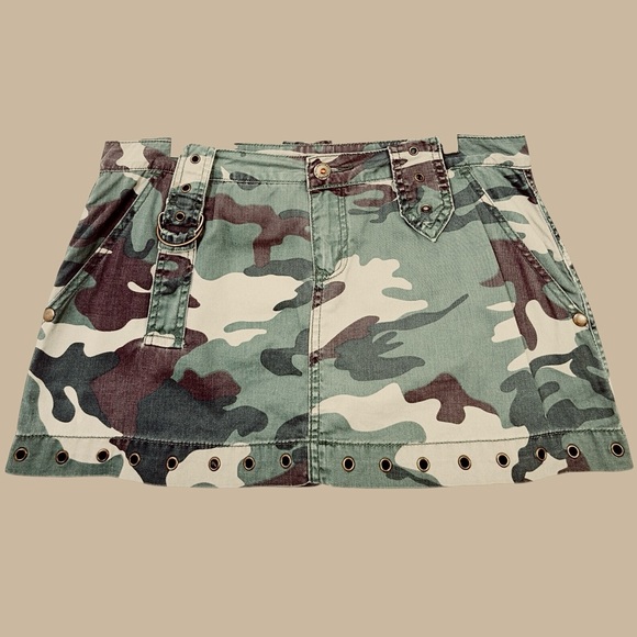 Y2K Camo Micro Mini Skirt Metal Hardware D-Ring Cyber Grunge Mall Goth XL - Picture 7 of 9
